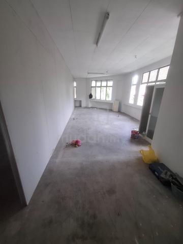 Bandar Kinrara 4, 1st floor shop for rent 1
