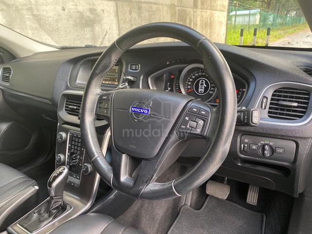 2015 Volvo V40 1.6 T4 (A) FREE WARRANTY / SERVICE - 4