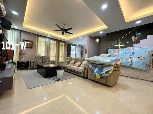 Renovated!!Aman Perdana Klang Double Storey Corner Lot House 1