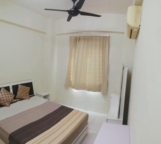 master bedroom with fully furnished and air conditioning 1