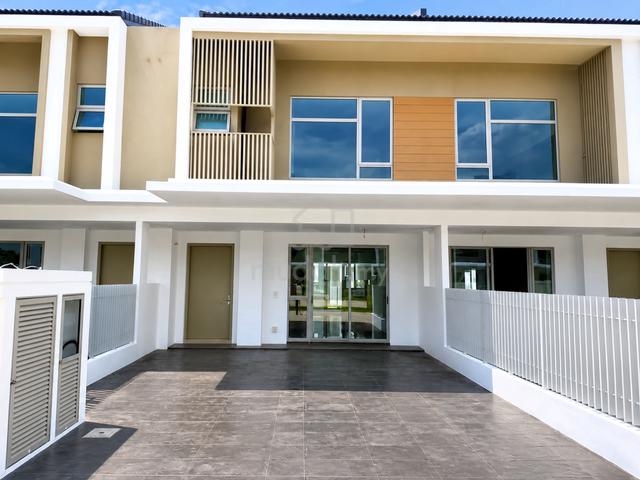 Mio Spring Gamuda Cove Two Storey Renovated Sepang KLIA Dengkil 1