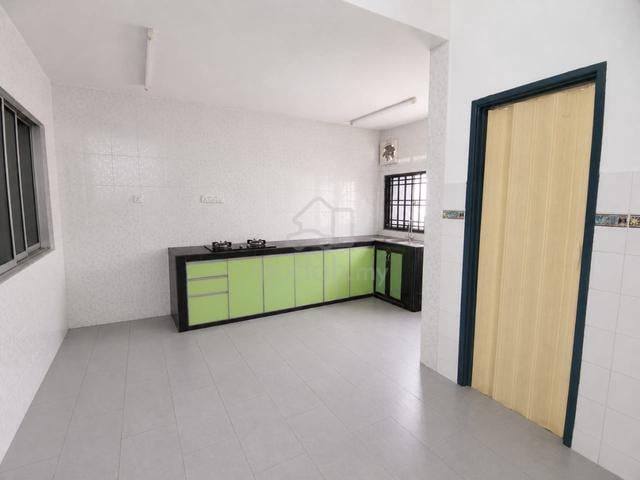 For rent- Tmn mutiara Rini Jalan bakti 1