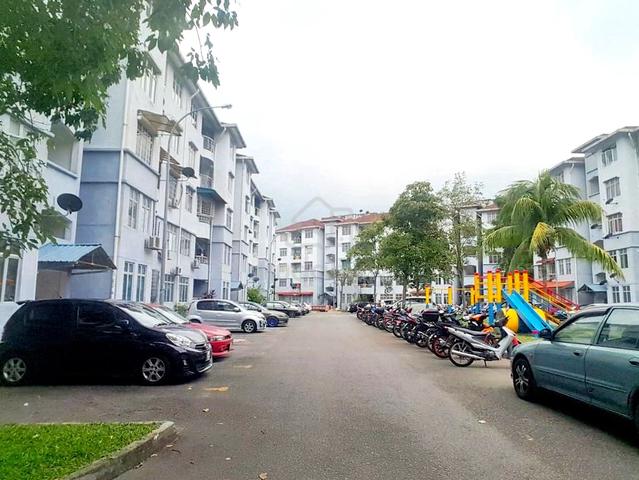 Kiambang Apartment 2
