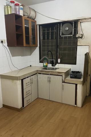 Aman Putra Apartment 1