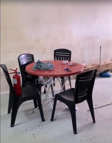 Shoplot @ 1st Floor Lintang Batu Maung Appr. 1500sf 1-Toilet N/Factory 1