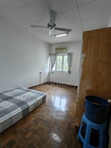 2 Storey House 2300 Sf 4r 3b In Seri Utama Kota Damansara for Rent 4