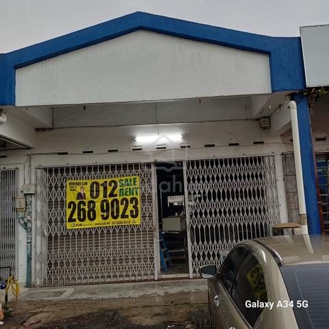 Taman TPK, Bandar Kinrara, 1 storey link fty reno with mezanine floor 1