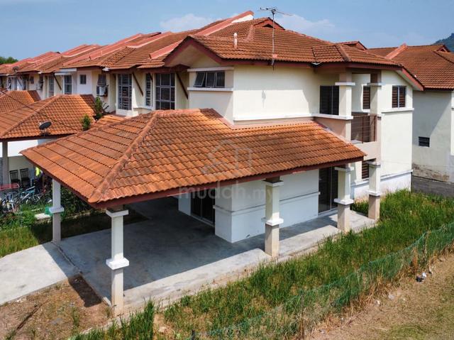 Rare Corner Lot! Spacious 2-Storey Terrace at Taman Cassia Barat 1