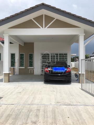 LOVELY Single Storey Semi-D House for RENT! (Direct Owner) 1