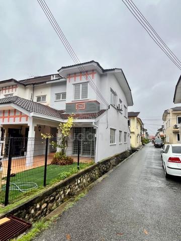 End Lot Saujana Utama Two Storey Terrace House 1