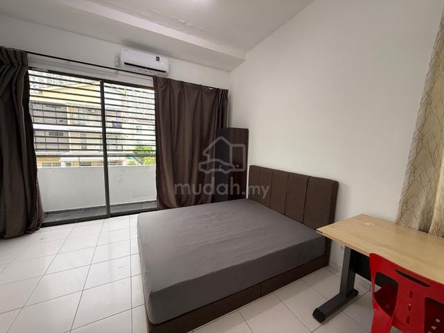 Balcony Room for Rent Fully Furnish Free Utility Low Deposit 1