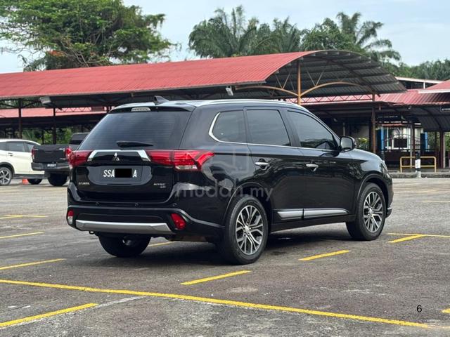 2017 Mitsubishi OUTLANDER 2.0 4WD (A) - 2