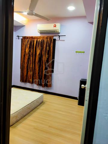 middle room for rent 1