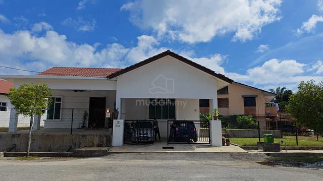 Banglo Depan Surau Setingkat Taman Satelit Beserah ! Kuantan 1
