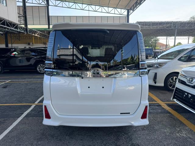 2021 Toyota VOXY 2.0 ZS KIRAMEKI III (A) - 5