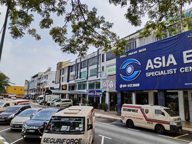 JALAN BESERAH Kuantan Avenue Furnished Office 1