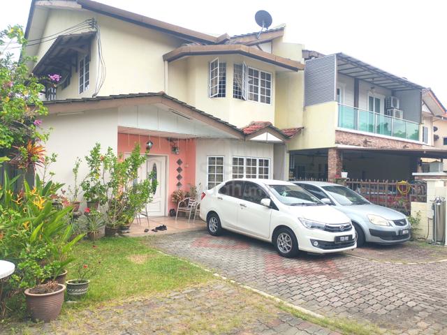 Corner house, cul-de-sac unit, large land, mosque, renovated 1