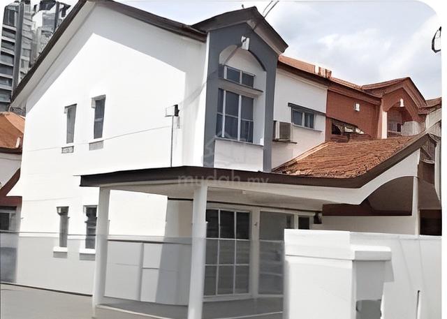 Bandar Mahkota Cheras-Double Storey, End lot with 7ft land 1