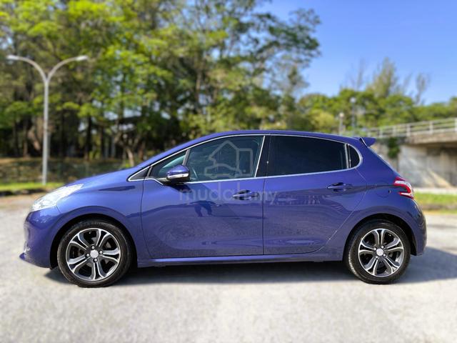 2015 Peugeot 208 1.6 VTi ALLURE (A) - 4