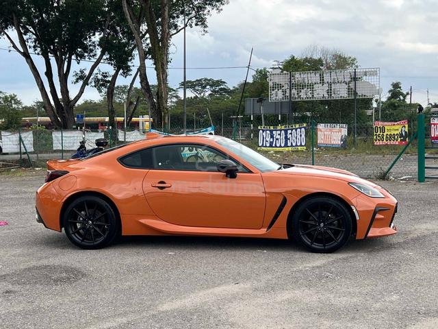 2023 Toyota GR86 2.4 RZ (M) Half Leather 31K KM - 2
