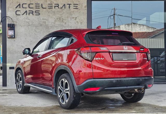 2021 Honda HR-V 1.8 V Full service SC Full loan - 2