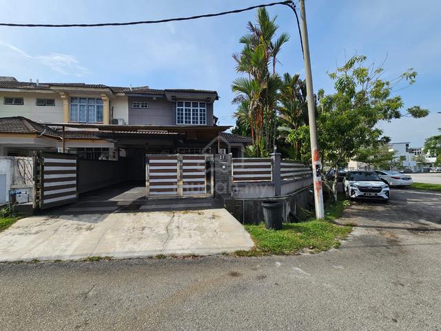 Corner Double Storey Landed BMC Sec 8 For Rent 1