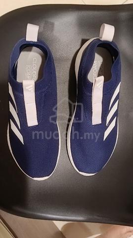 Adidas women's slip-on sport shoe for sale  - photo 2 of 6