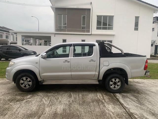 2009 Toyota HILUX 2.5 G (A) - 1