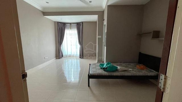Fully Furnished Johor Plentong Room For Rent 1