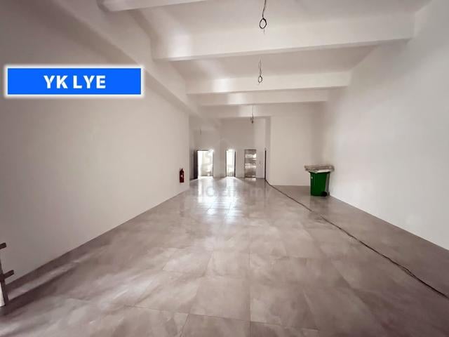 Epic Avenue 3-Storey Shop Lot 4392 SF Light Industrial Bayan Baru Lift 1