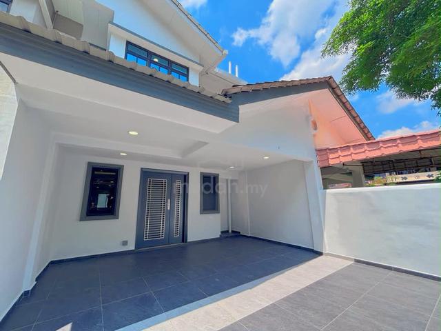 Bukit Indah Double Storey Fully Renovated 2rd Floor Fully Extended 1