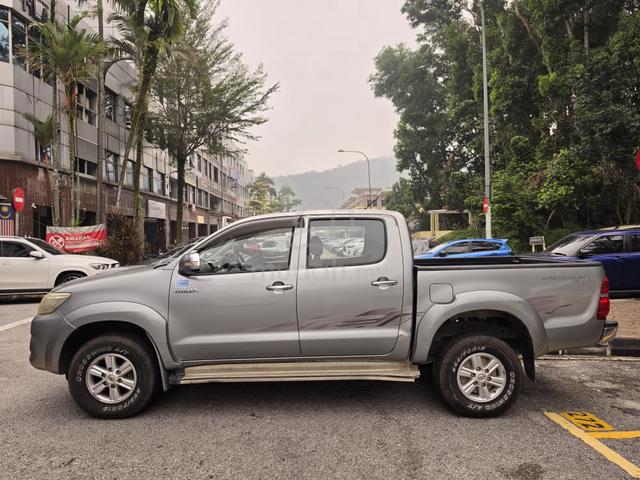 2013 Toyota HILUX 2.5 G - 3