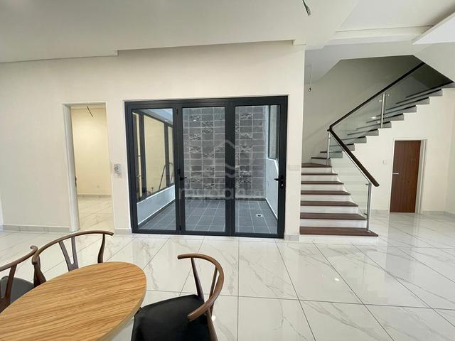 3 Storey Terrace Link Villa, Vila Setara, Happy Garden, Sri Petaling 1