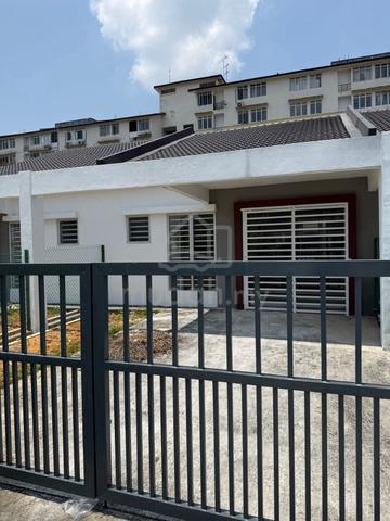 Rumah Teres 1 Tingkat - Taman Topaz Dengkil 1