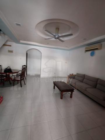 Double storey house Jalan bukit Indah Johor Bahru, Johor 1