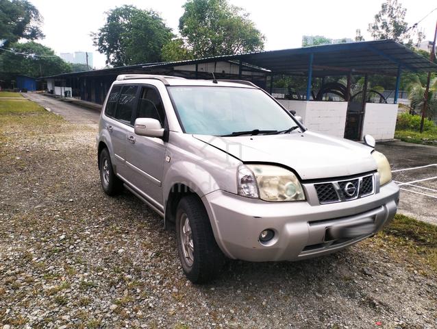 Nissan X-TRAIL 2.0 (A) 11 / 2013 One Owner - 2