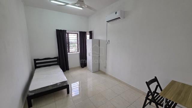 Bandar Utama,MRT 700m,One U,KPMG,newly furnished,free wifi,cleaning. 1