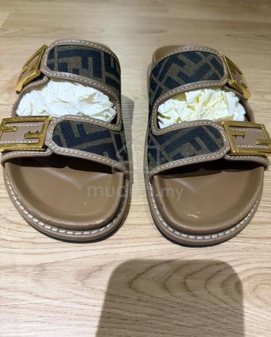 Authentic Fendi Feel Slides - photo 4 of 6