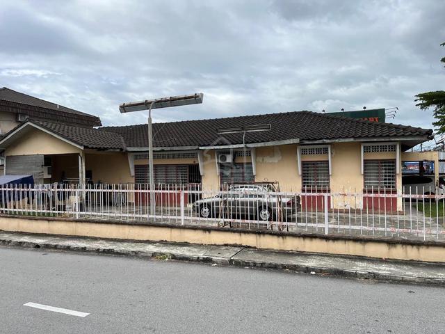 Petaling Jaya Old Town Corner Bungalow Shop for Rent 1