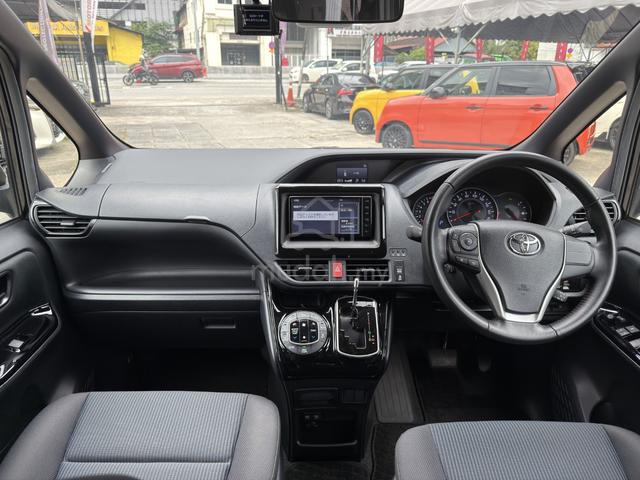 Toyota VOXY 2.0 ZS KIRAMEKI III WELCAB FULL LOAN - 5