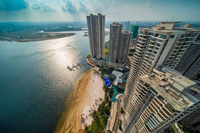 Bay Point @ Country Garden Danga Bay 2