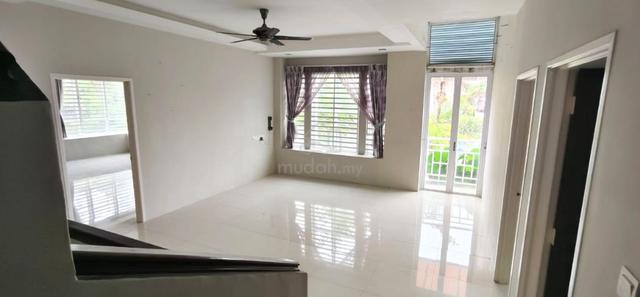 3 storey semi-d dua villas sungai ara corner 3200sf rare nice 1