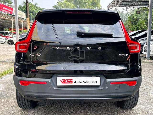 Volvo XC40 2.0 B5 ULTIMATE 2023 HARMAN/KARDON 2023 - 4