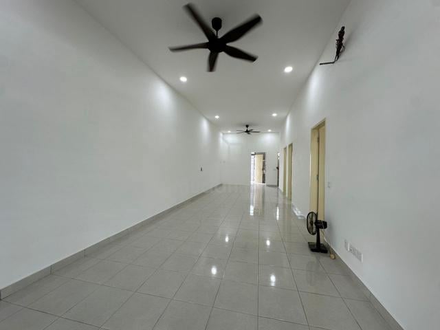 Rent~Piccolo~Bandar Putra~Kulai-Brand New Unit~Partially Furnished 1