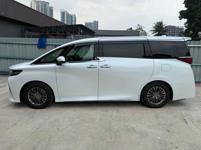 2024 Toyota Alphard 2.5 Executive Lounge HEV (A) - 4