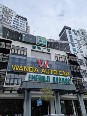 E Suite-Designer Suite @ Emerald Avenue 1