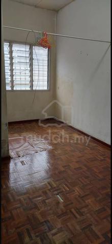 Room for rent (Taman segar perdana) 1
