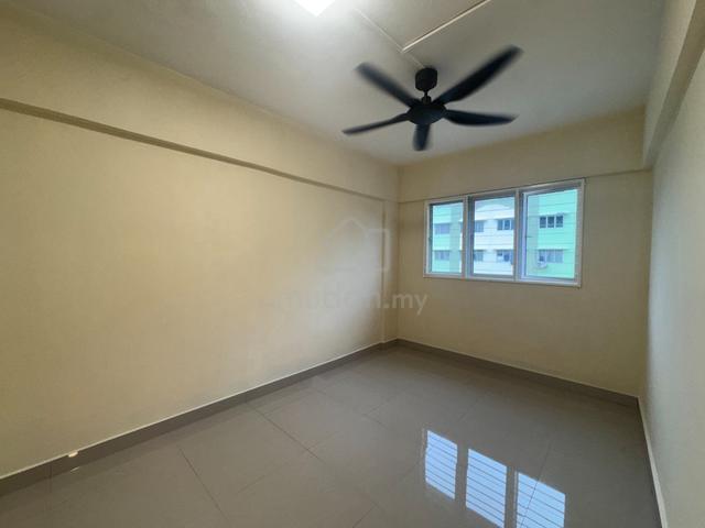 Flat PKNS Seksyen 24 Shah Alam 1
