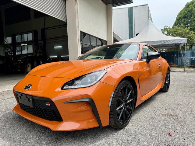 2023 Toyota 86GR 2.4 RZ 10TH ANIVERSARY EDITION - 1