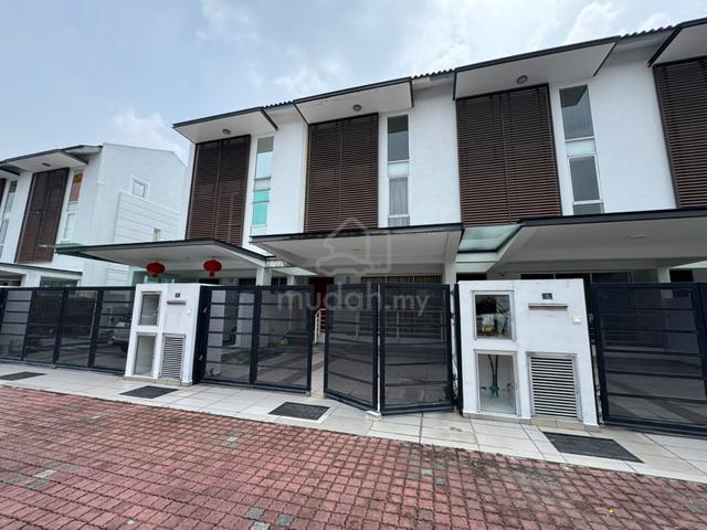 2.5 Storey Terrace Gated Guarded Laman Klebang Melaka Tengah 1